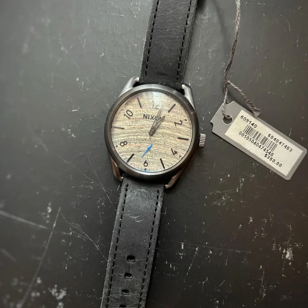 Nixon for Barneys New York C39 ( Limited Edition) - Picture 1 of 5